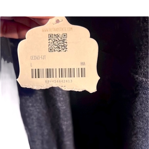 NWT Altar’d State Zyra Balloon Sleeve Top - Picture 4 of 6